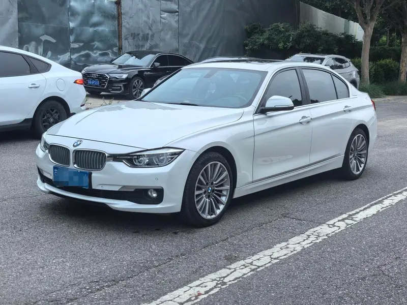 BMW 3-Series, 2019