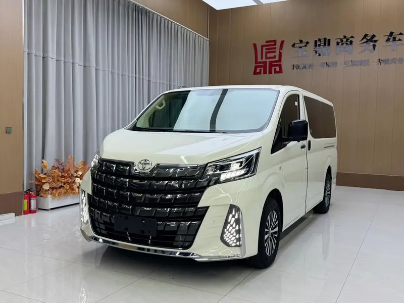 Toyota Hiace, 2022