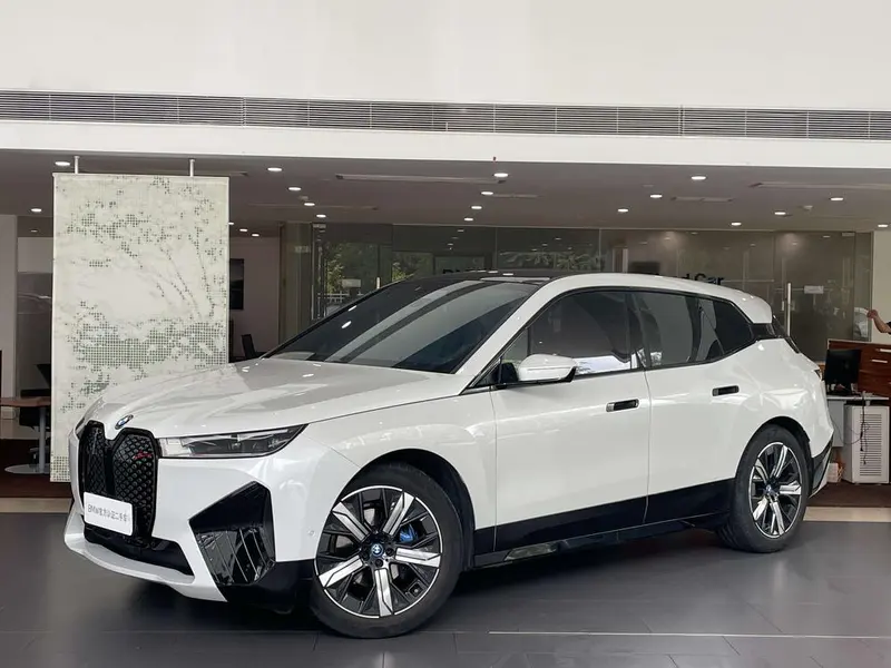 BMW iX, 2022