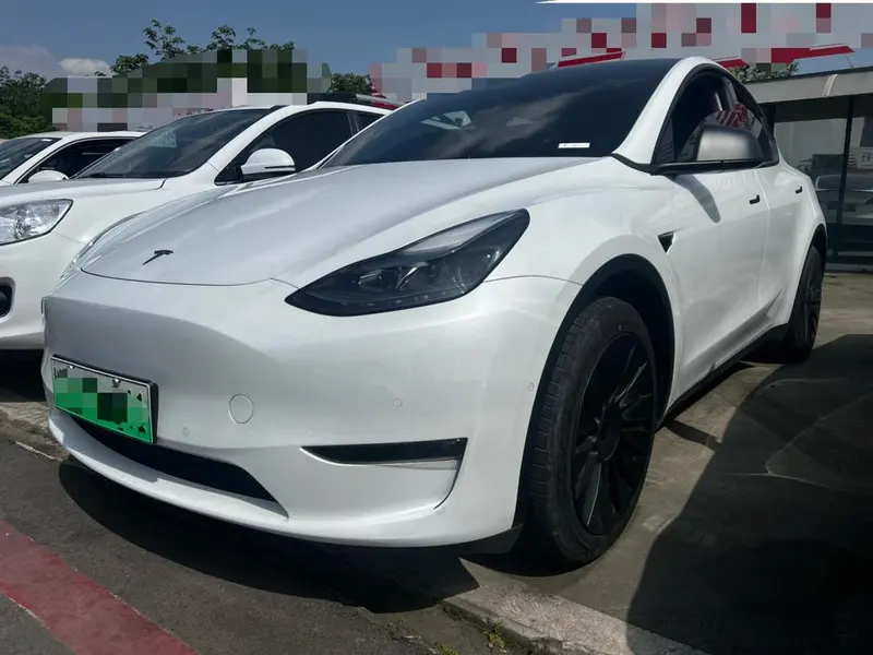 Tesla Model Y, 2021
