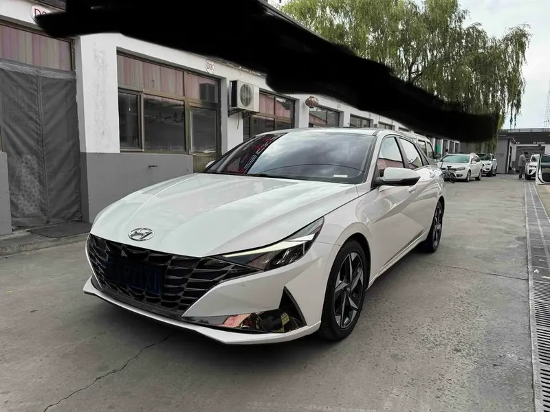 Hyundai Elantra, 2022