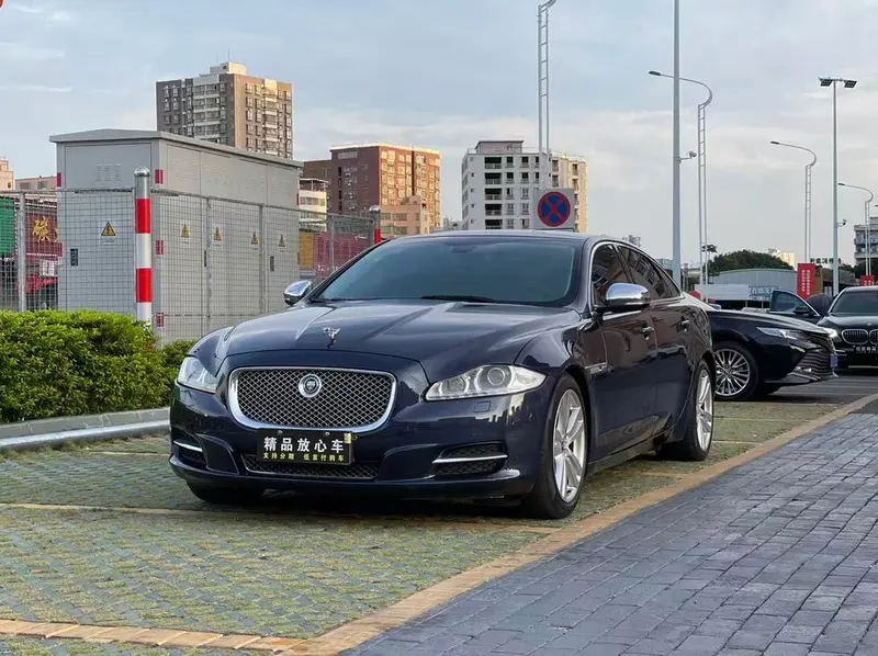 Jaguar XJ, 2013