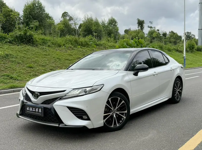 Toyota Camry, 2019
