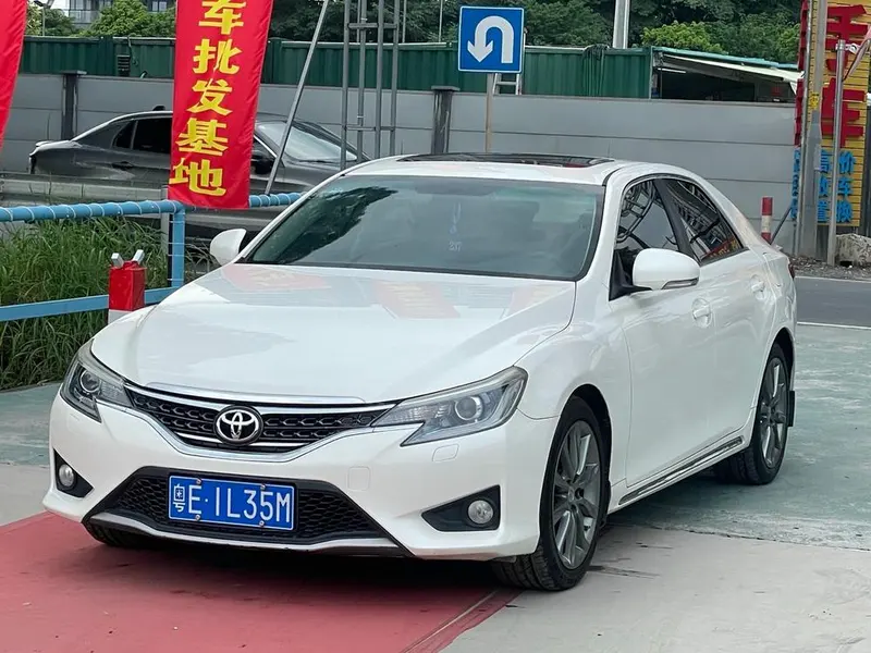 Toyota Reiz, 2013