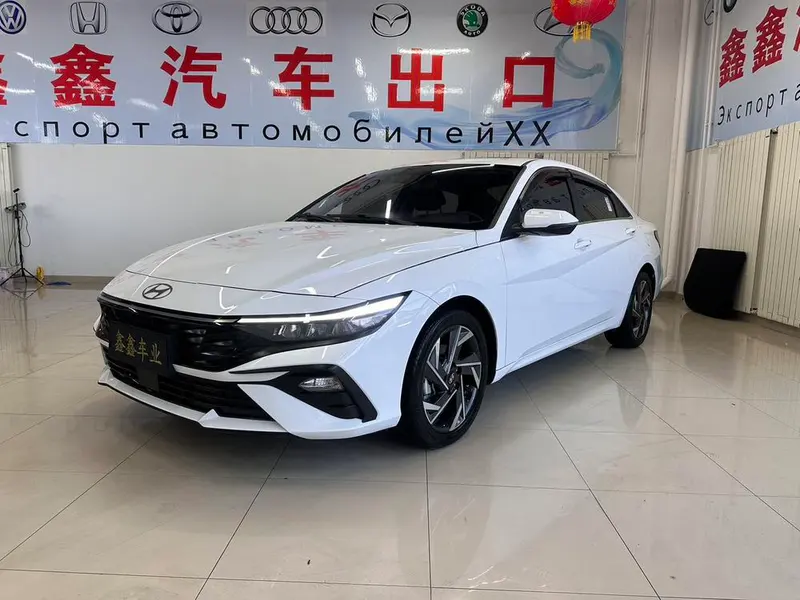 Hyundai Elantra, 2023