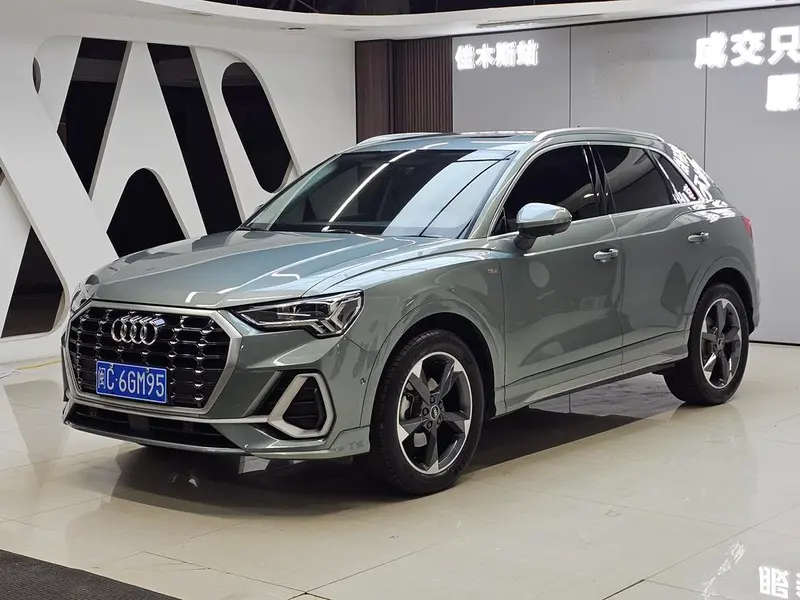 Audi Q3, 2022