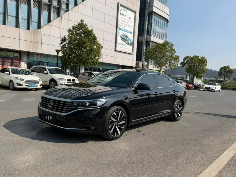 Volkswagen Passat, 2023
