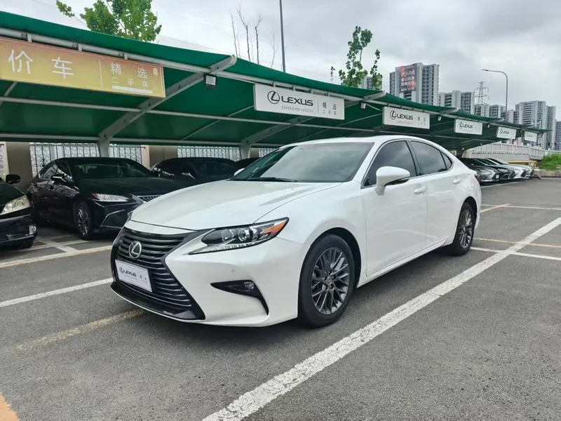 Lexus ES, 2017