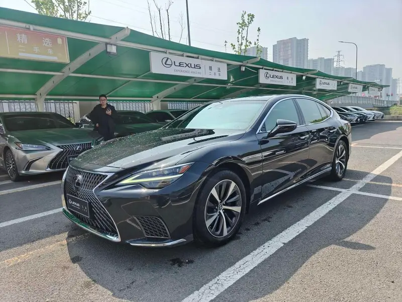 Lexus LS, 2020