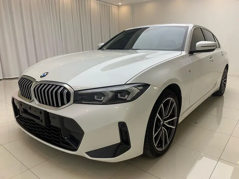 BMW 3-Series, 2023
