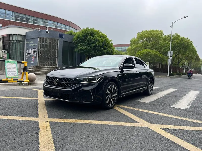 Volkswagen Passat, 2022