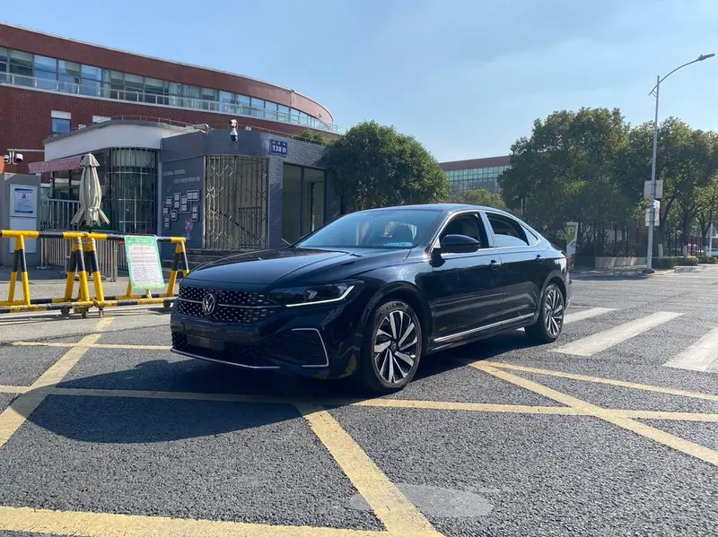 Volkswagen Passat, 2023