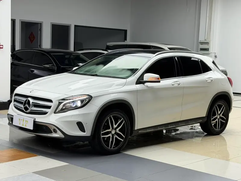 Mercedes-Benz GLA, 2016