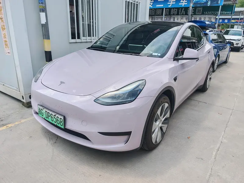 Tesla Model Y, 2022