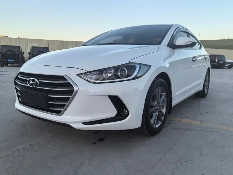 Hyundai Elantra Lingdong, 2016