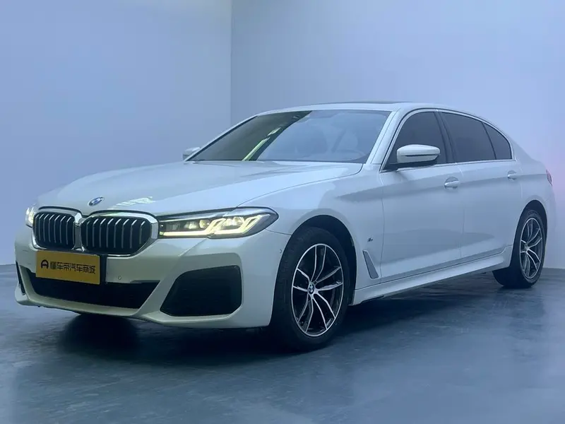 BMW 5-Series, 2022