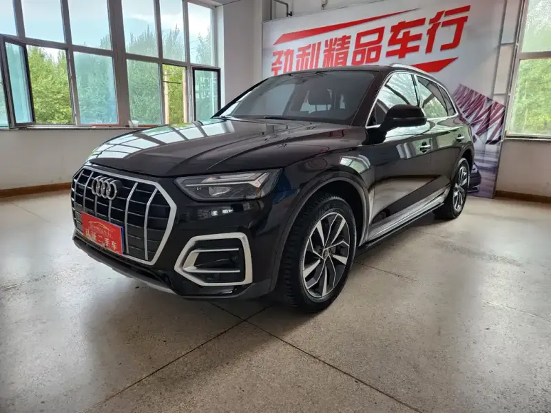 Audi Q5L, 2022