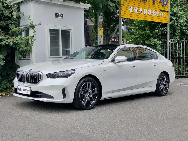BMW i5, 2024