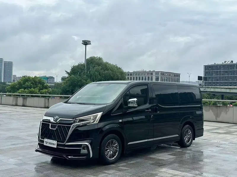 Toyota Hiace, 2023