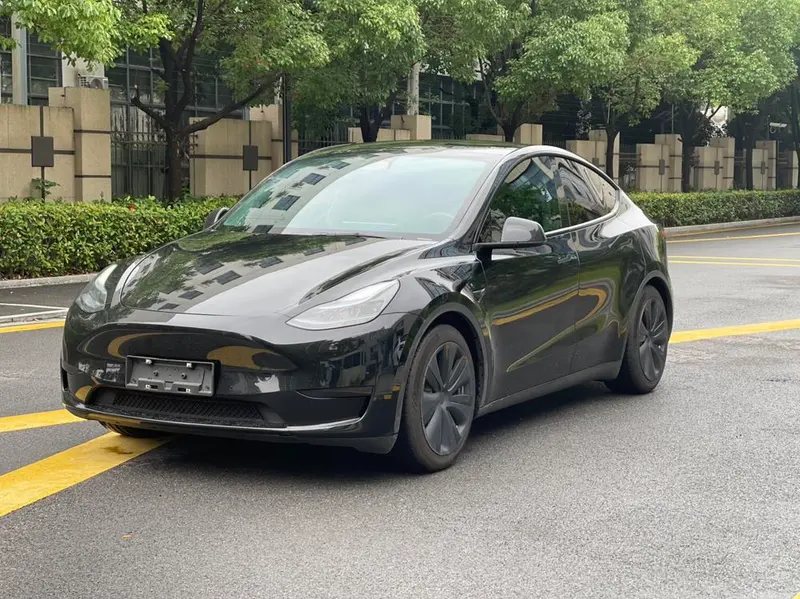 Tesla Model Y, 2022