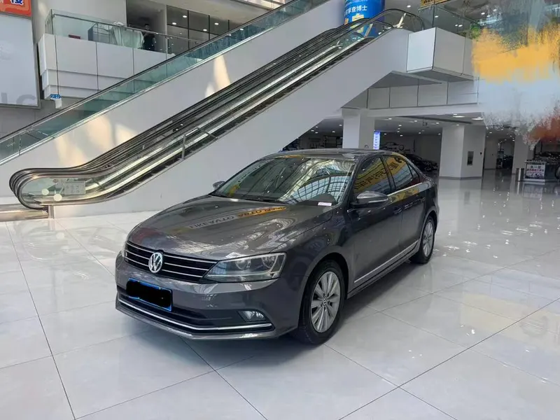 Volkswagen Sagitar, 2015