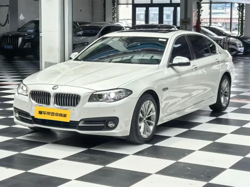 BMW 5-Series, 2017
