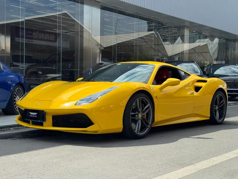 Ferrari 488, 2015