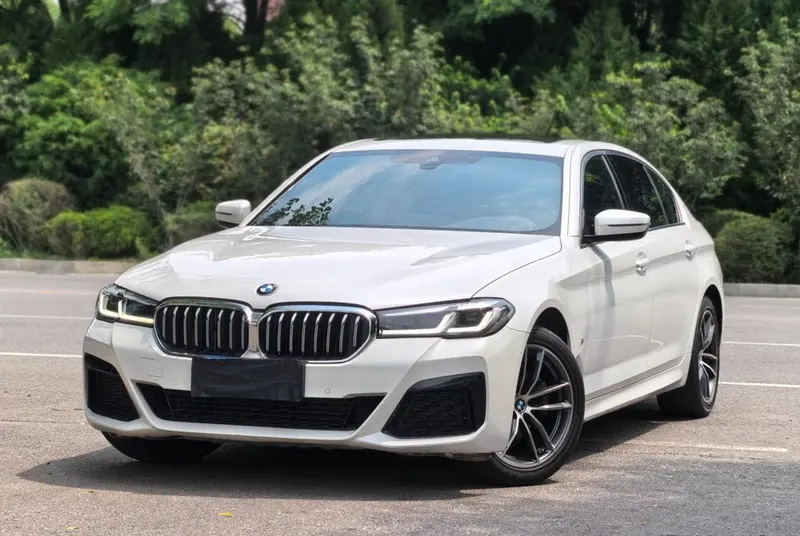 BMW 5-Series, 2021