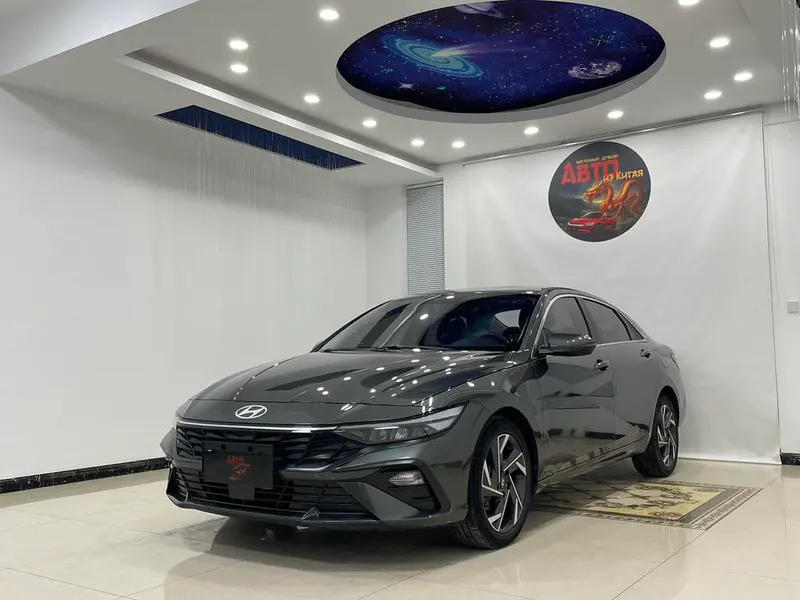 Hyundai Elantra, 2023