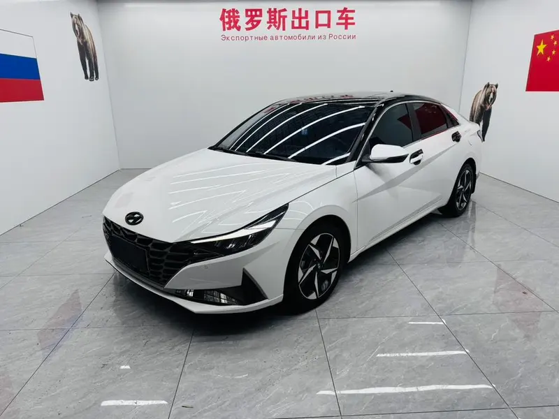 Hyundai Elantra, 2022