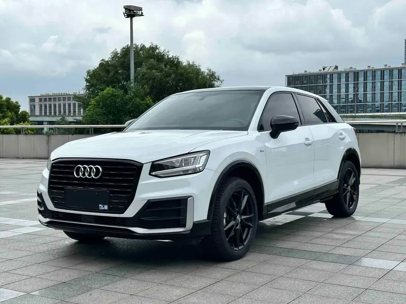 Audi Q2L, 2021