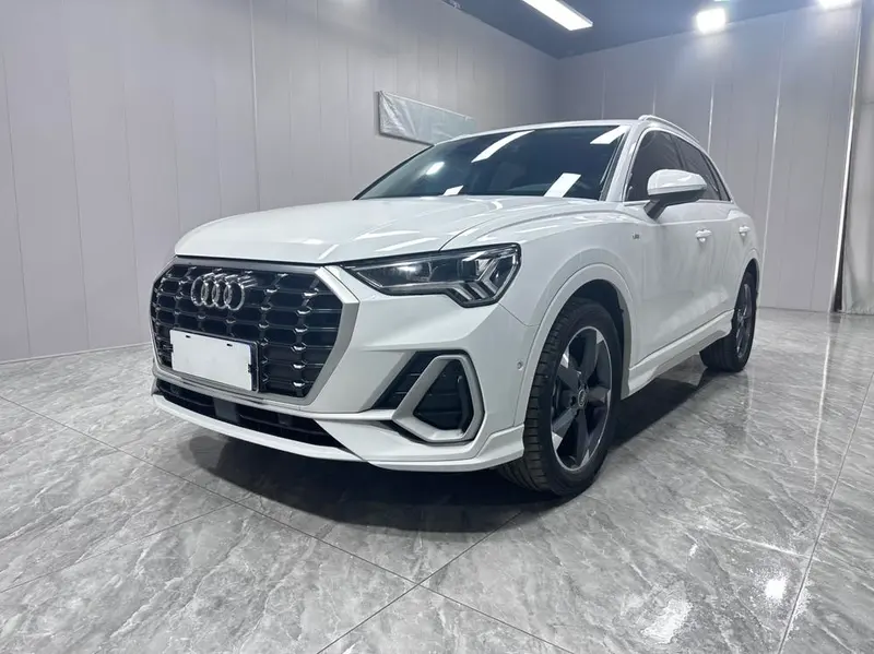 Audi Q3, 2022