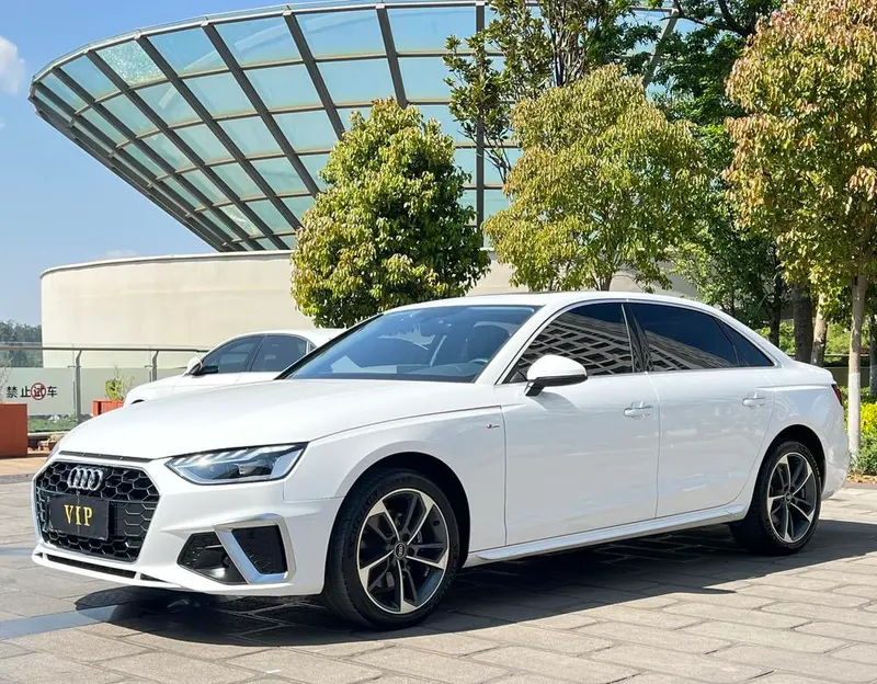 Audi A4L, 2022