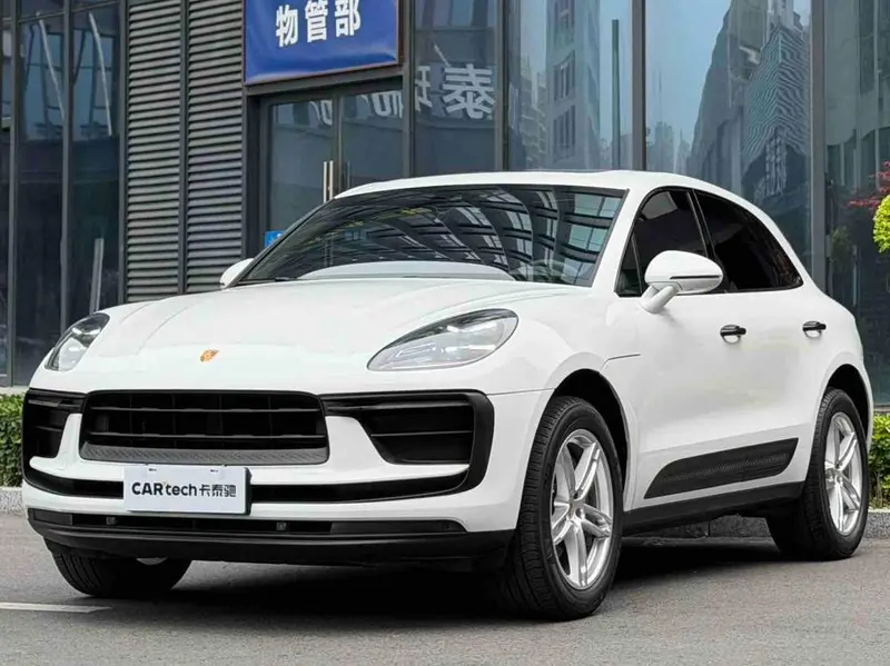 Porsche Macan, 2022