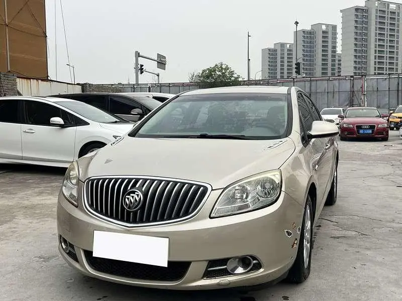 Buick Excelle, 2013