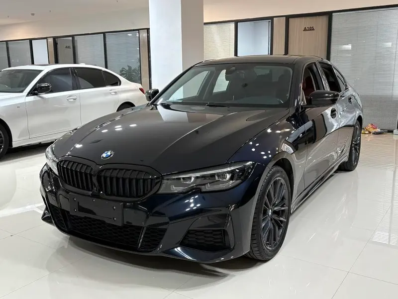 BMW 3-Series, 2022