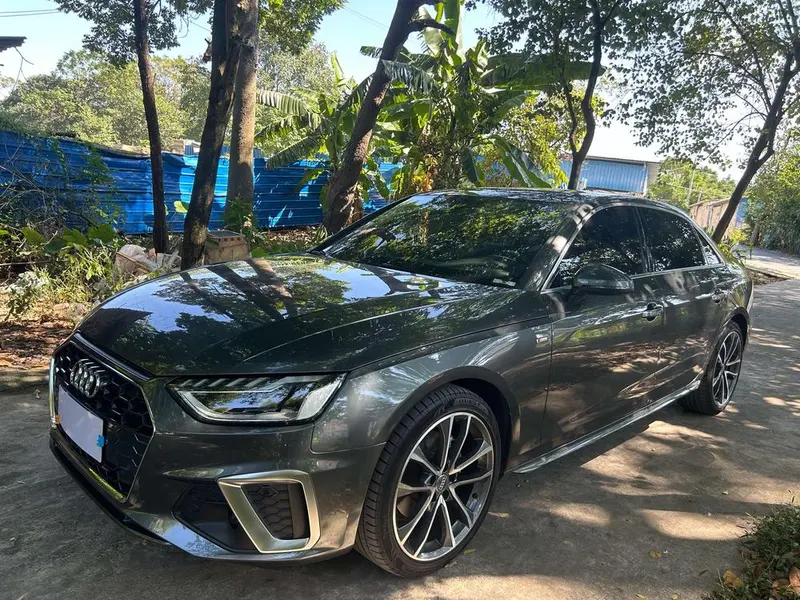 Audi A4L, 2020