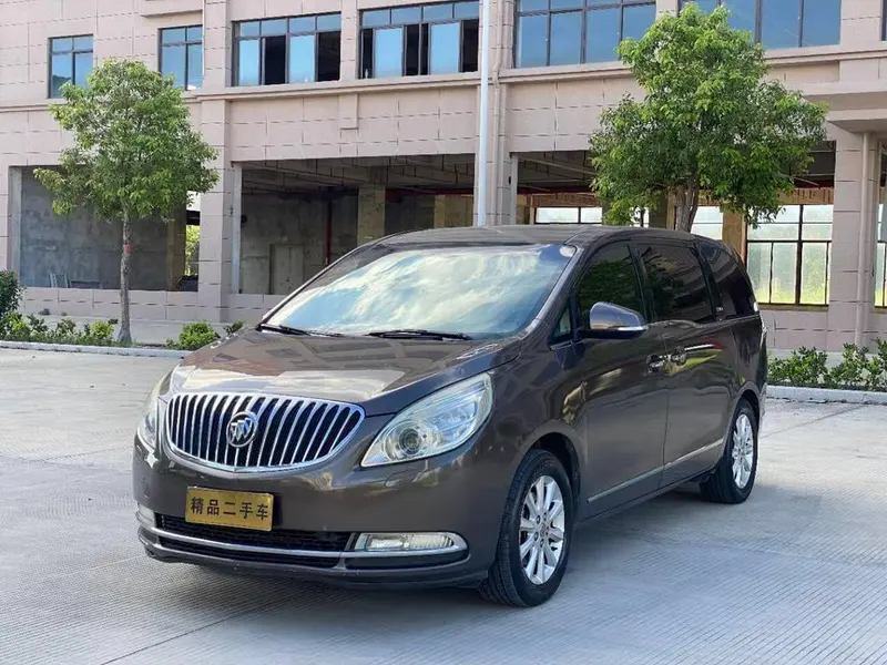 Buick GL8, 2013