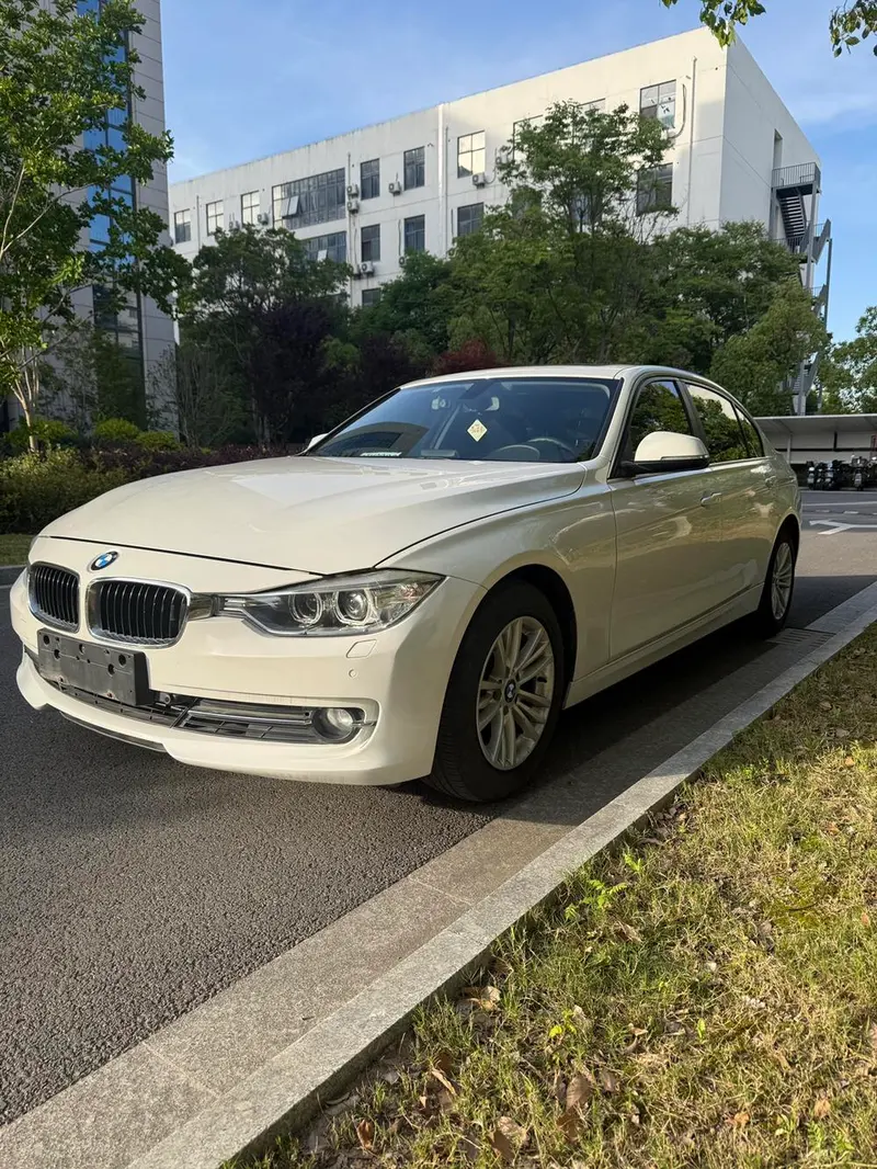 BMW 3-Series, 2015