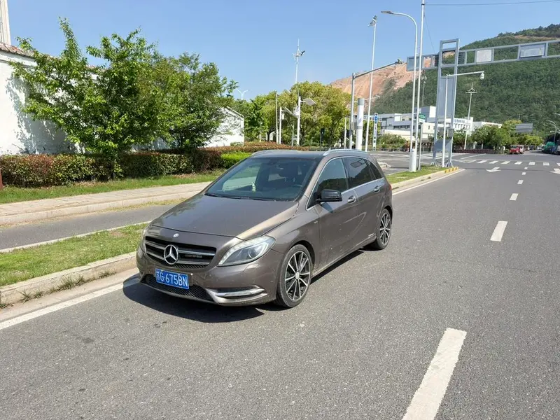 Mercedes-Benz B-Class, 2012