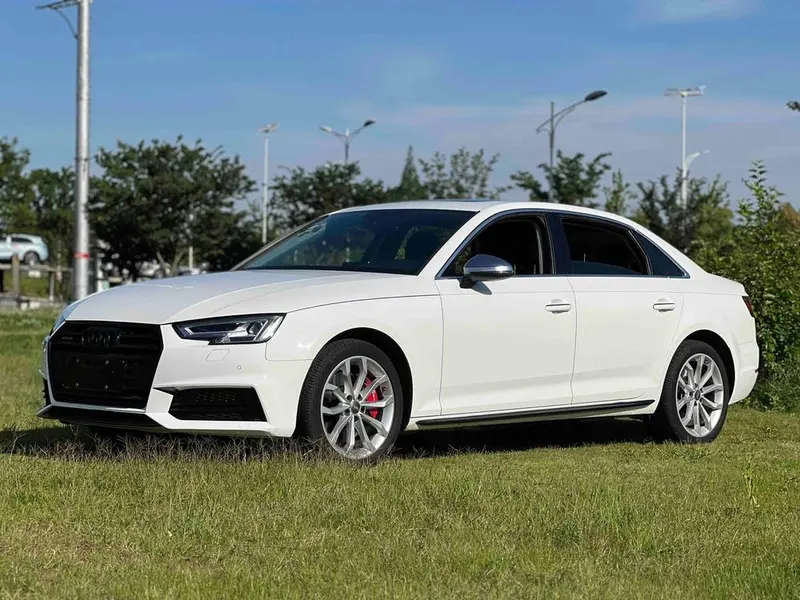 Audi A4L, 2017