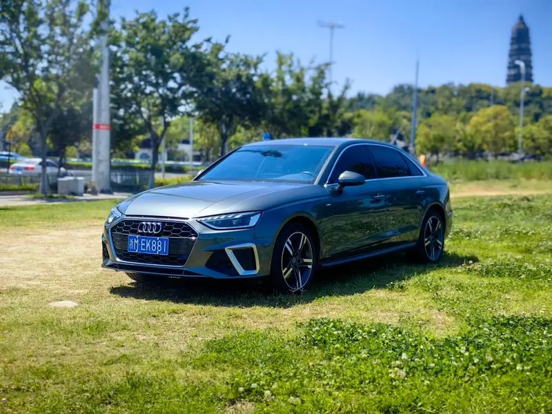 Audi A4L, 2020