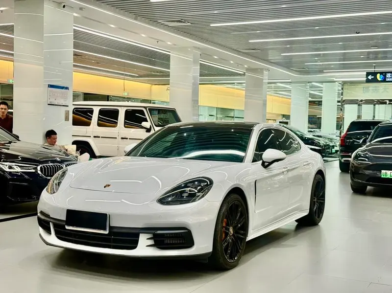 Porsche Panamera, 2019
