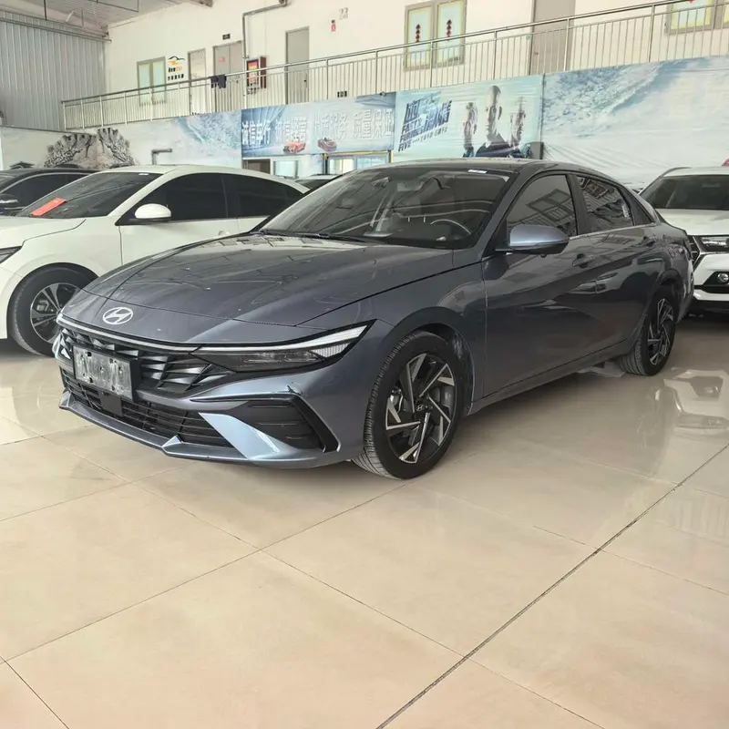 Hyundai Elantra, 2023