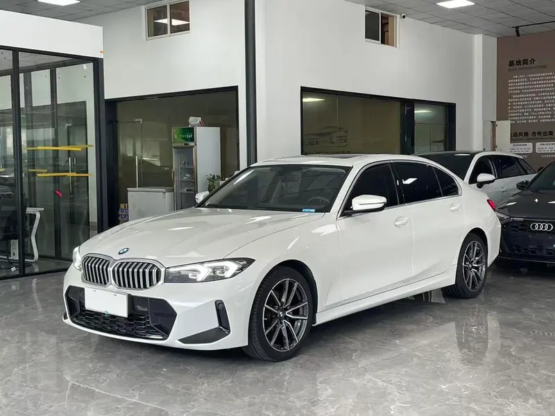 BMW 3-Series, 2023