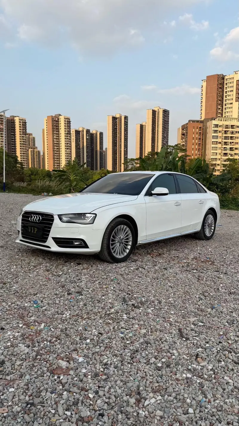 Audi A4L, 2015