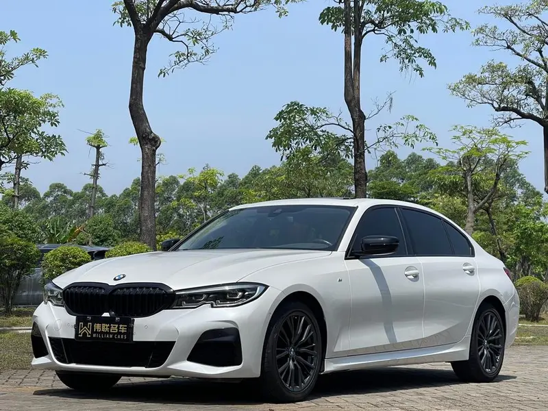 BMW 3-Series, 2022