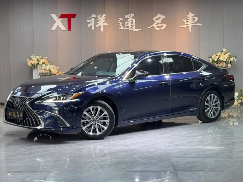 Lexus ES, 2021