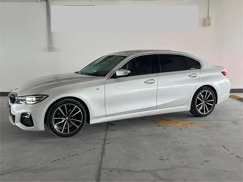 BMW 3-Series, 2022