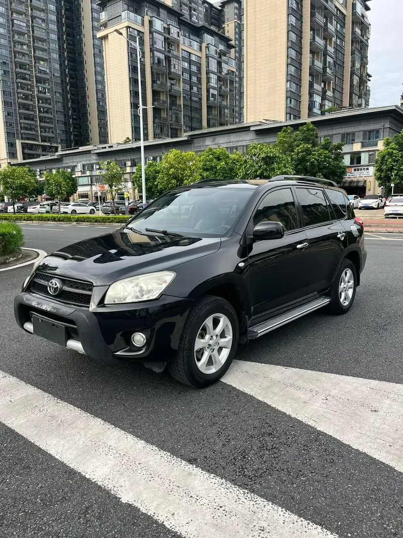 Toyota RAV4, 2013